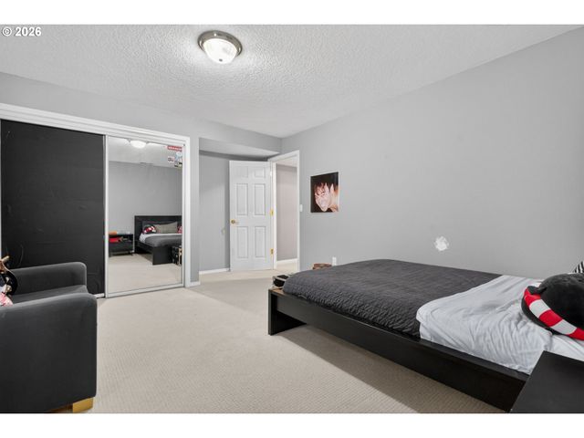 1925 Nw NORFOLK Ct, Portland, OR 97229