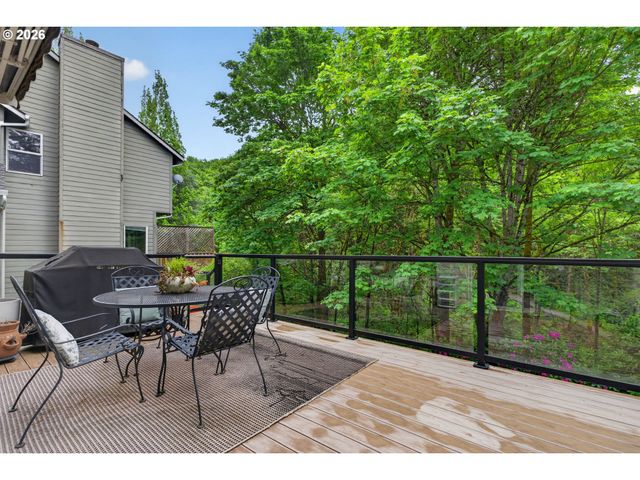 1925 Nw NORFOLK Ct, Portland, OR 97229