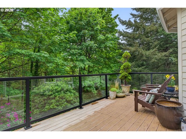 1925 Nw NORFOLK Ct, Portland, OR 97229