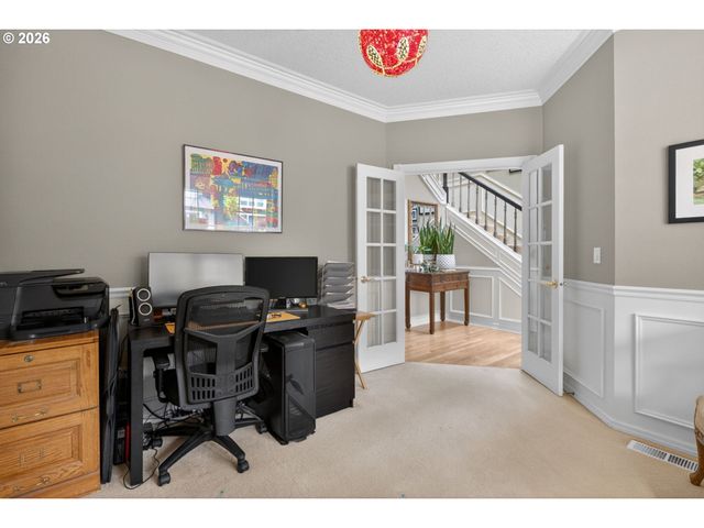 1925 Nw NORFOLK Ct, Portland, OR 97229