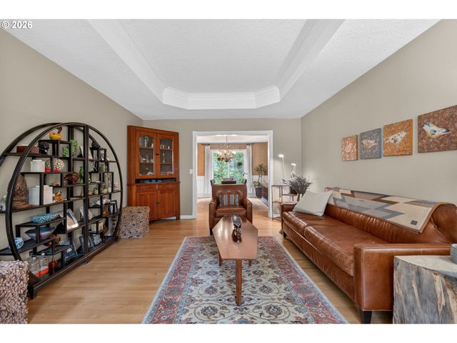 1925 Nw NORFOLK Ct, Portland, OR 97229