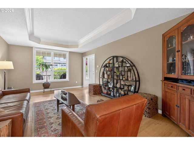 1925 Nw NORFOLK Ct, Portland, OR 97229