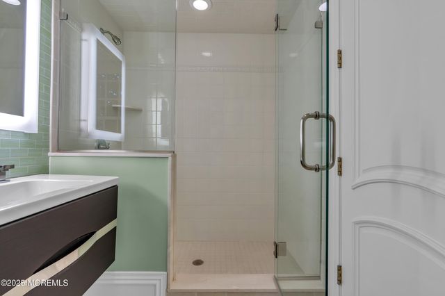 934 Navesink River Road, Rumson, NJ 07760