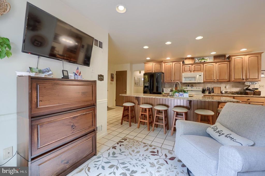 821 SCHOOL RD, York, PA 17407