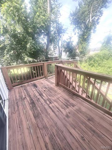 11 Cabanne Townhome Drive, St Louis, MO 63112