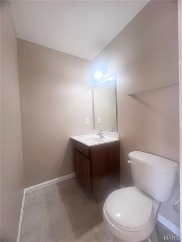 11 Cabanne Townhome Drive, St Louis, MO 63112