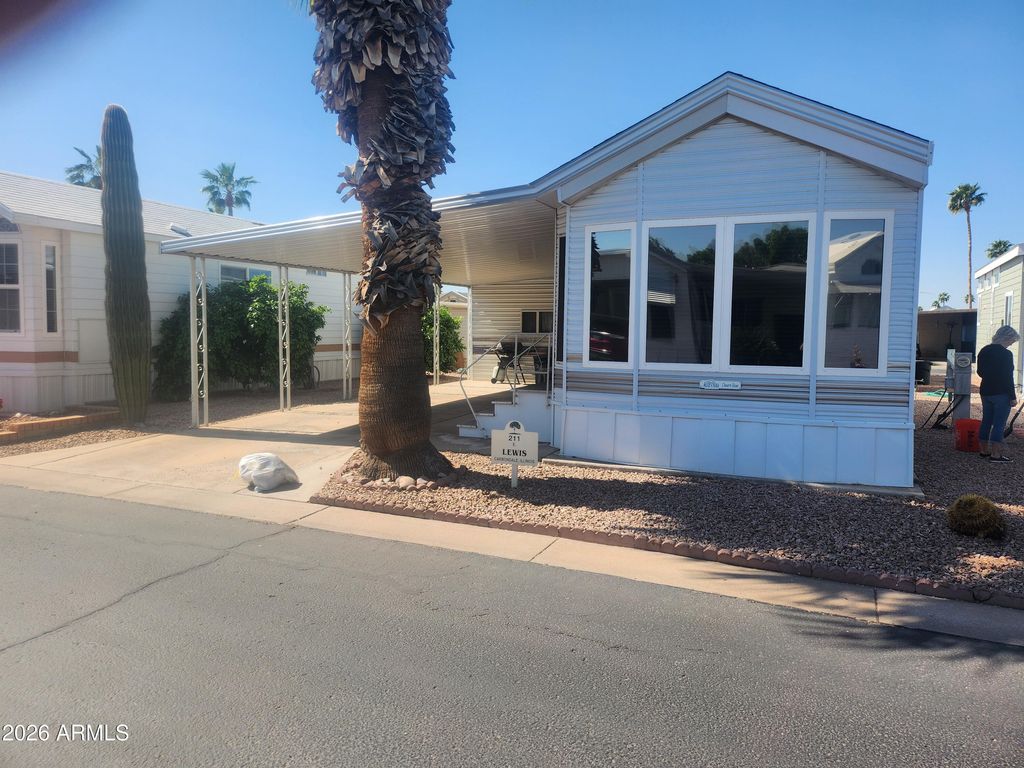 111 S GREENFIELD Road 211, Mesa, AZ 85206 — photo 2
