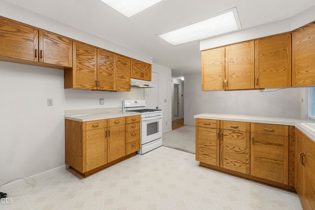 61568 Newberry Drive, Bend, OR 97702