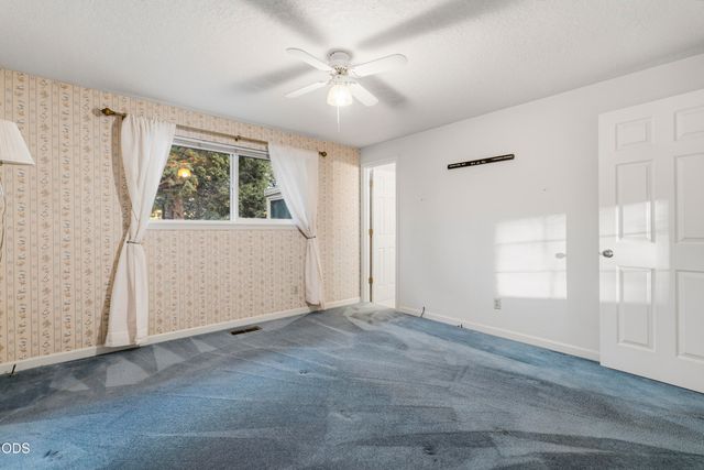 61568 Newberry Drive, Bend, OR 97702