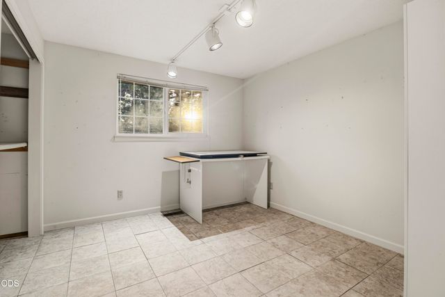61568 Newberry Drive, Bend, OR 97702
