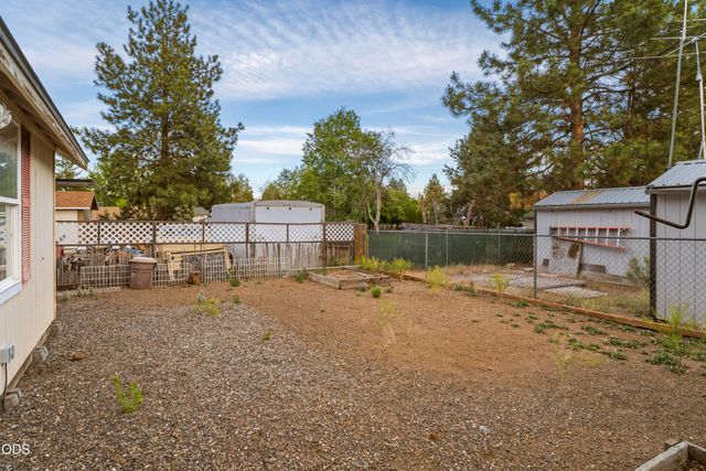 61568 Newberry Drive, Bend, OR 97702