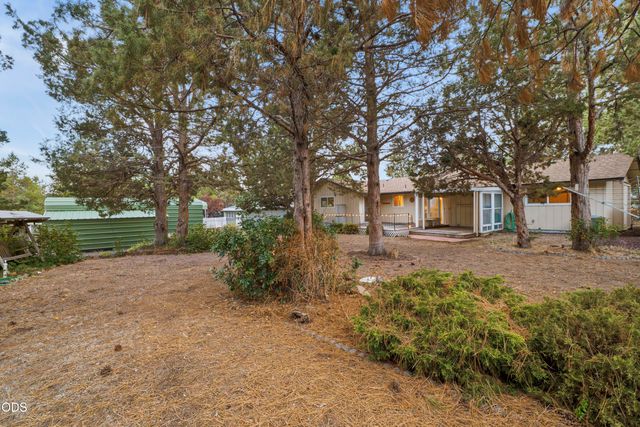 61568 Newberry Drive, Bend, OR 97702