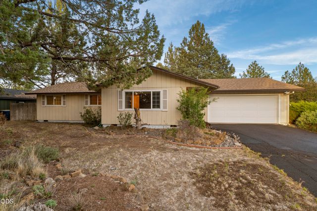61568 Newberry Drive, Bend, OR 97702