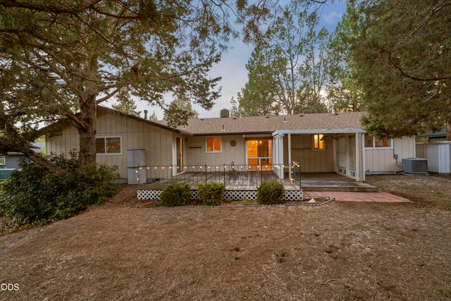 61568 Newberry Drive, Bend, OR 97702
