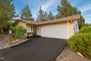 61568 Newberry Drive, Bend, OR 97702