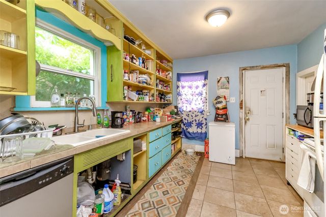 3571 E F Street, Tacoma, WA 98404