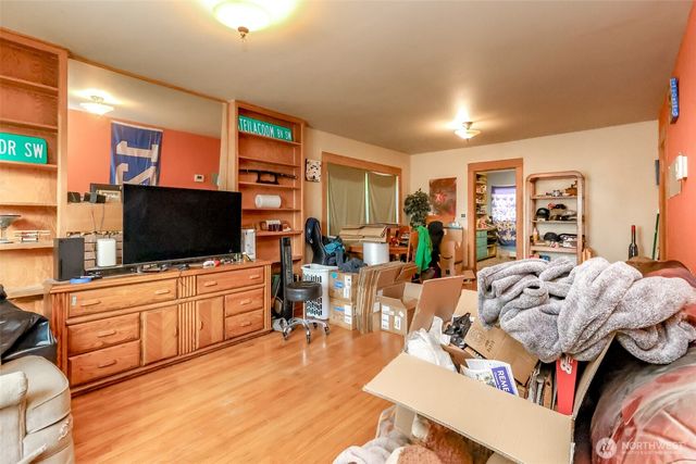 3571 E F Street, Tacoma, WA 98404