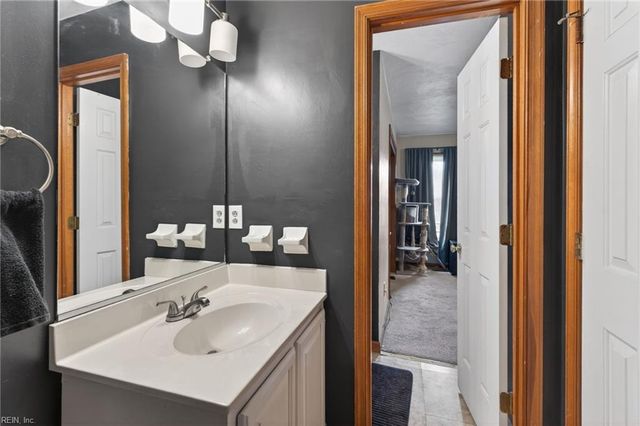 2510 Meadows LNDG, Chesapeake, VA 23321
