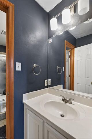 2510 Meadows LNDG, Chesapeake, VA 23321
