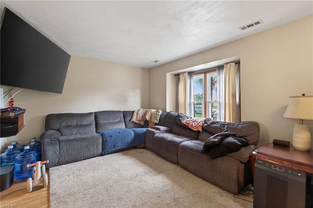 2510 Meadows LNDG, Chesapeake, VA 23321