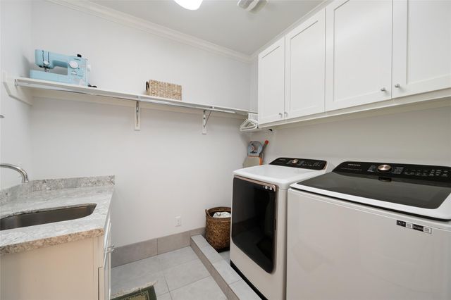 1118 Anderson Street, Bellaire, TX 77401