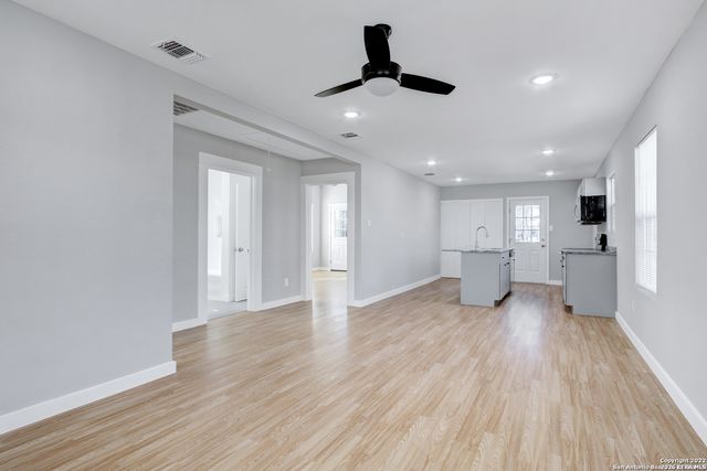 1531 W French, San Antonio, TX 78201