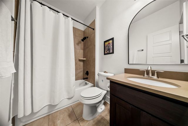 1901 Warely LN 292C, Austin, TX 78741