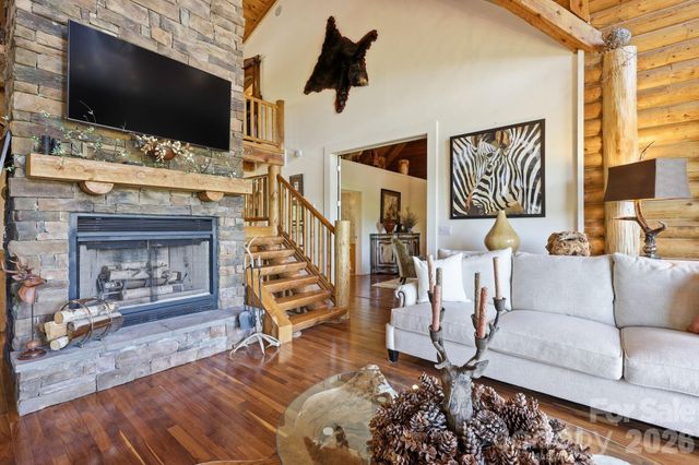 112 Sunny Morning Court, Hendersonville, NC 28792