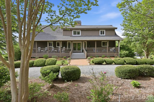 112 Sunny Morning Court, Hendersonville, NC 28792