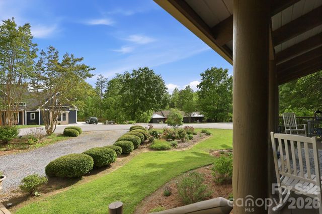 112 Sunny Morning Court, Hendersonville, NC 28792