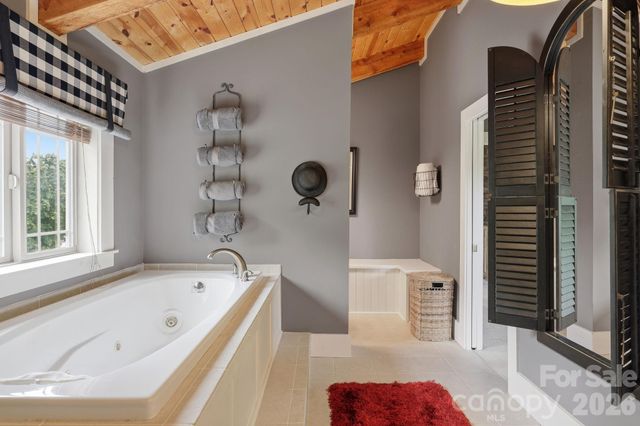 112 Sunny Morning Court, Hendersonville, NC 28792