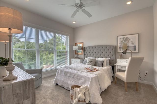 1180 Canton Street 2B2, Roswell, GA 30075