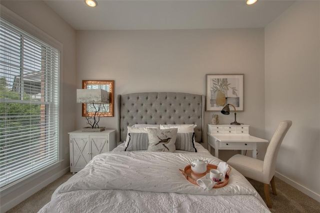 1180 Canton Street 2B2, Roswell, GA 30075