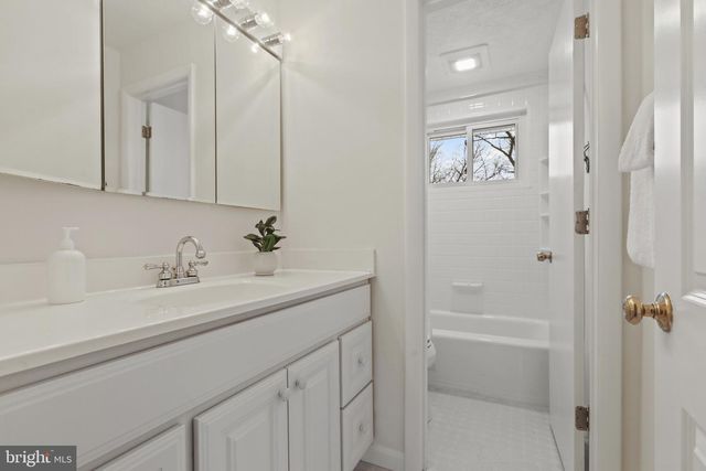 1214 OAKCROFT DR, Lutherville Timonium, MD 21093