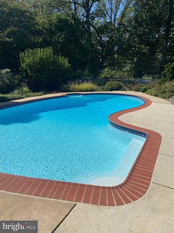 1214 OAKCROFT DR, Lutherville Timonium, MD 21093