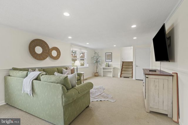 1214 OAKCROFT DR, Lutherville Timonium, MD 21093