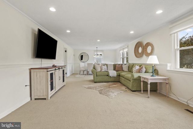 1214 OAKCROFT DR, Lutherville Timonium, MD 21093