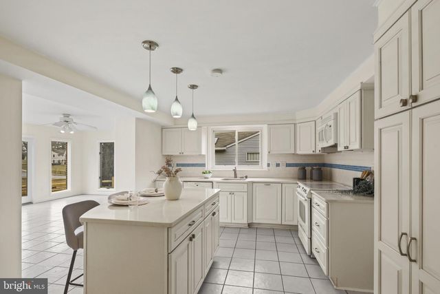 1214 OAKCROFT DR, Lutherville Timonium, MD 21093