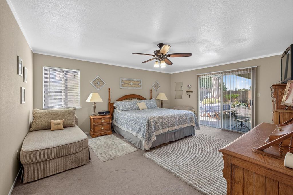 Image 19 of property listing at 2395 Stephanie Lane, Selma, CA 93662