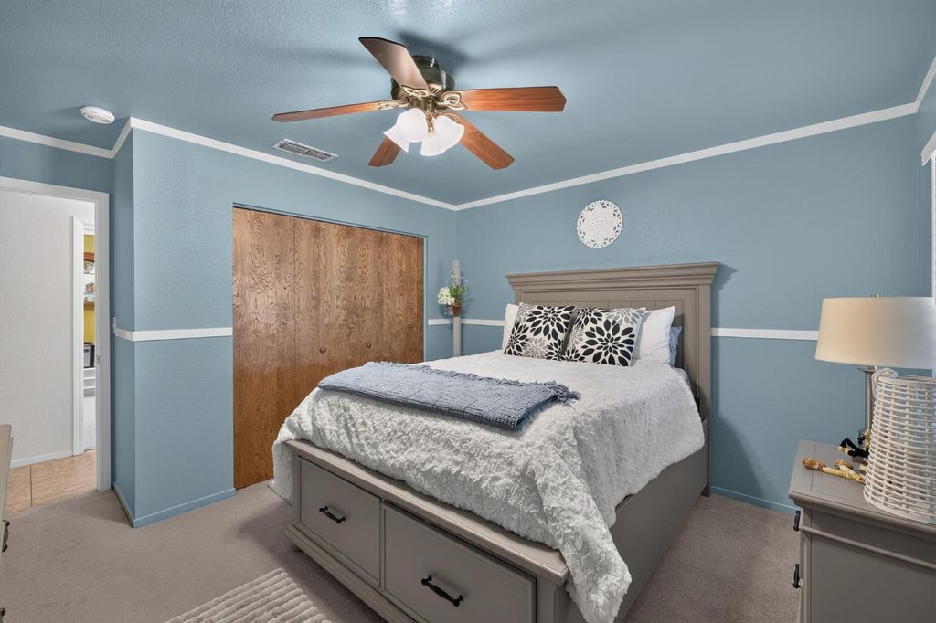 Image 24 of property listing at 2395 Stephanie Lane, Selma, CA 93662