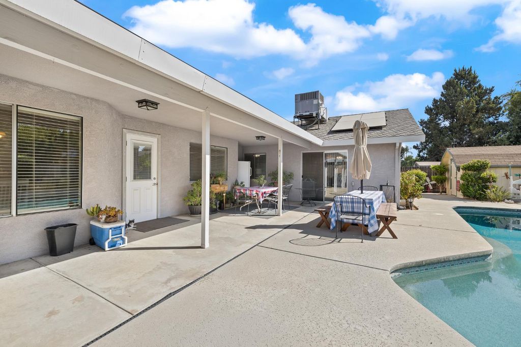 Image 33 of property listing at 2395 Stephanie Lane, Selma, CA 93662