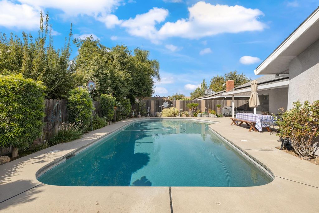 Image 37 of property listing at 2395 Stephanie Lane, Selma, CA 93662