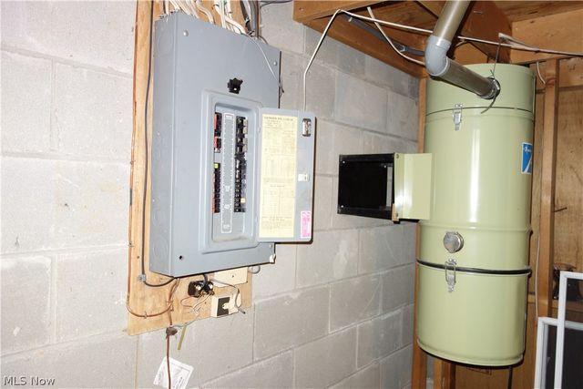 5135 Sheaters Drive, North Canton, OH 44720