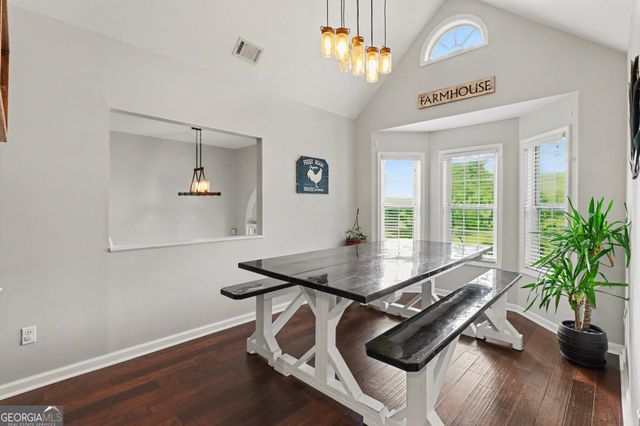 15 Indian Valley Way, Rydal, GA 30171