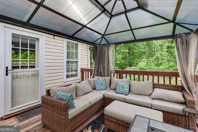 15 Indian Valley Way, Rydal, GA 30171