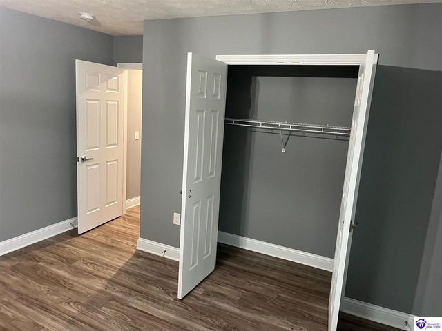 314 S Lincoln Boulevard, Hodgenville, KY 42748