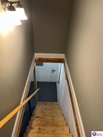 314 S Lincoln Boulevard, Hodgenville, KY 42748