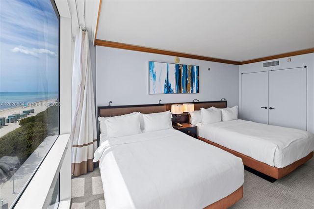 6801 Collins Ave 417, Miami Beach, FL 33141