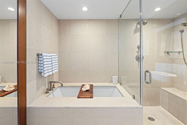6801 Collins Ave 417, Miami Beach, FL 33141