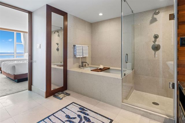 6801 Collins Ave 417, Miami Beach, FL 33141